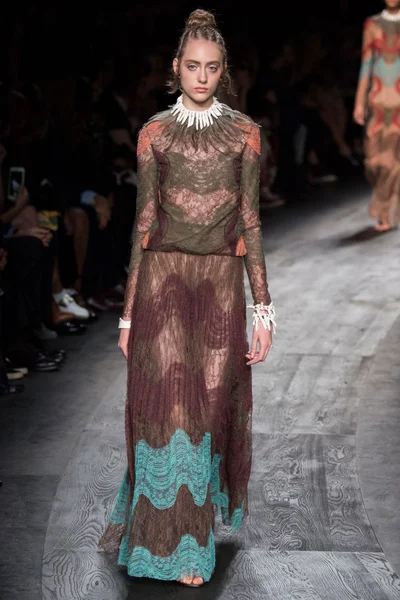 Look 66